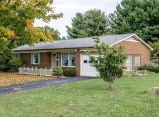 103 Idlewood Blvd, Staunton, VA 24401