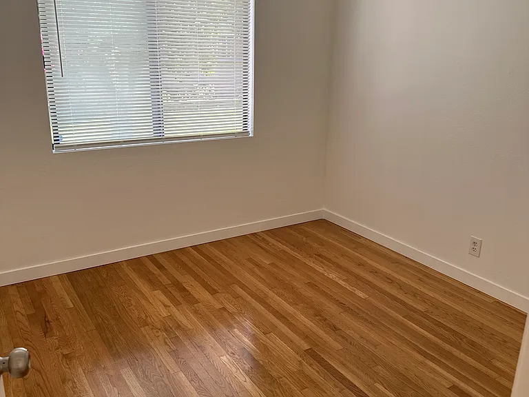 10276 Angell St — Photo 6