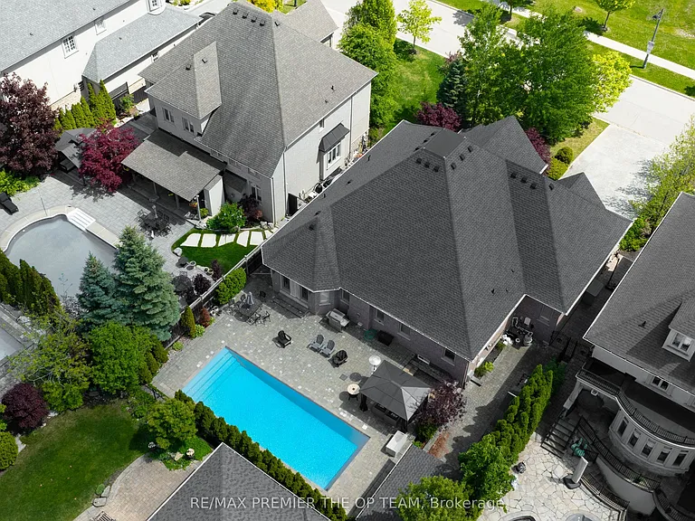 56 Park Ridge Dr #UPPER — Photo 36