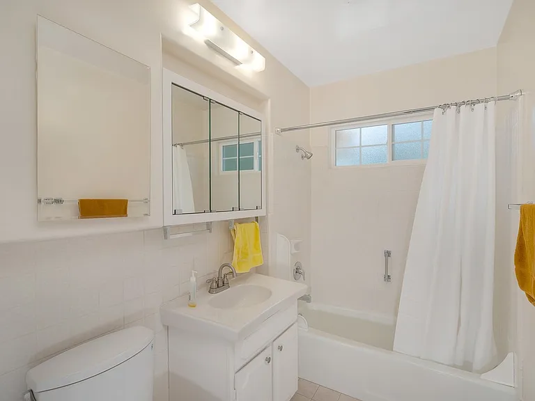 3709 Oleander Dr — Photo 8