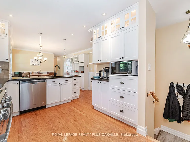 43 Ravina Cres — Photo 10