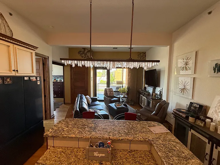 210 W Magnolia St #210 — Photo 26