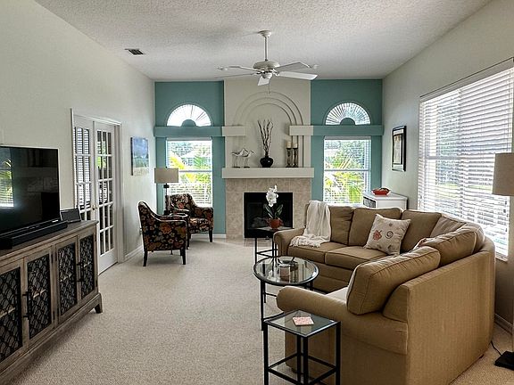 4th image of 1225 Sunningdale Ln
