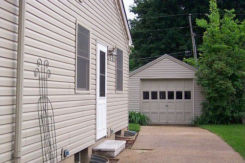 1st image of 1124 Sherman Ave