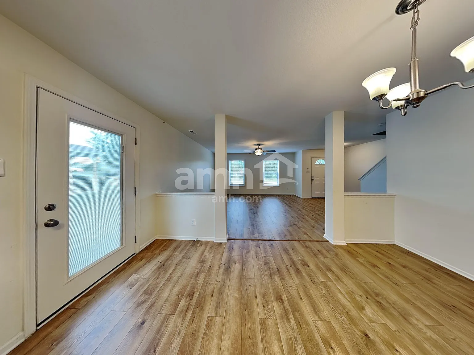 3 bed, 2.5 bath, 1816 sqft, $2,030 — Photo 4