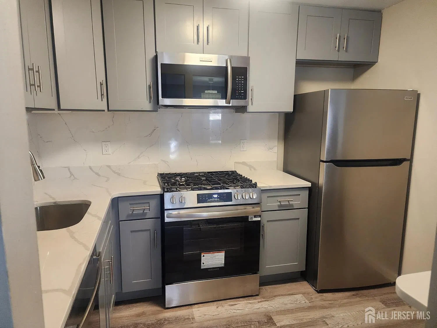 2 bed, 2.0 bath, 1104 sqft, $2,550 — Photo 3
