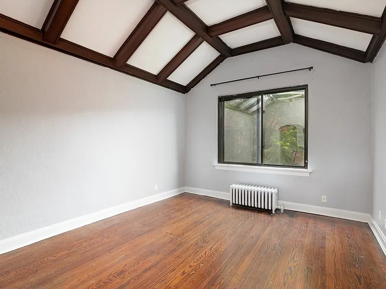 2805 Digby Ave — Photo 15