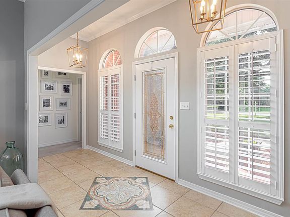 3rd image of 1253 Ceylon Dr