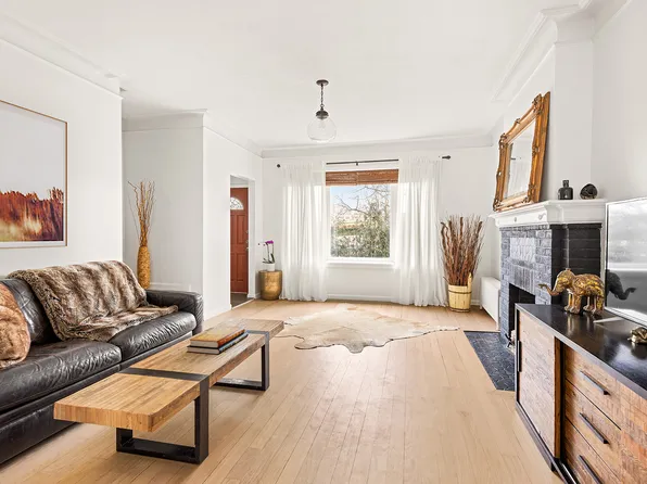 138 Wakeman Place image 1 of 12