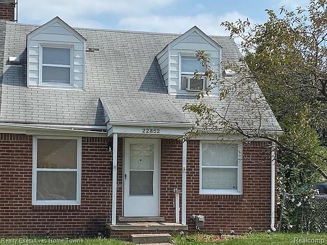 1st image of 22852 Brittany Ave