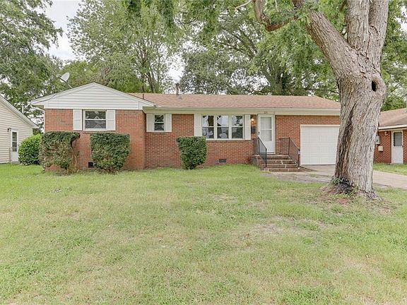 2nd image of 723 Dresden Dr