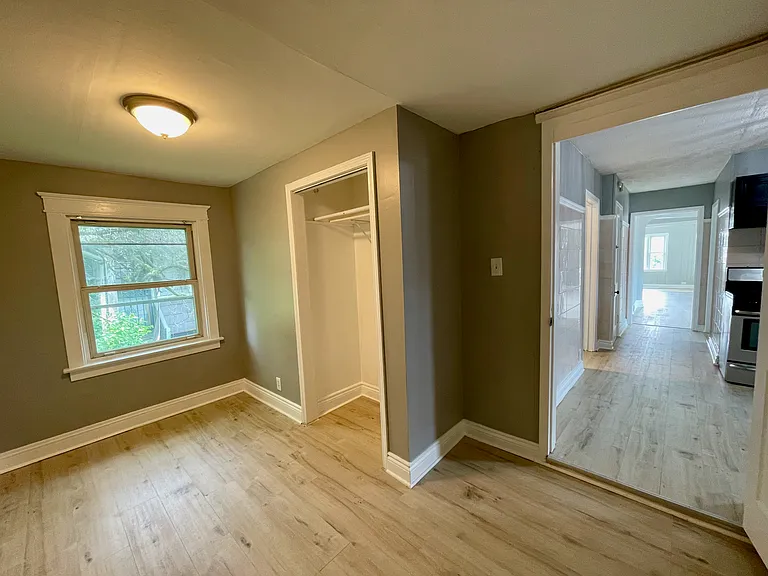 10020 S Wentworth Ave — Photo 5