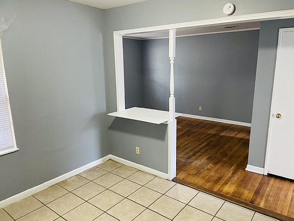 2nd image of 4995 Acorn Dr