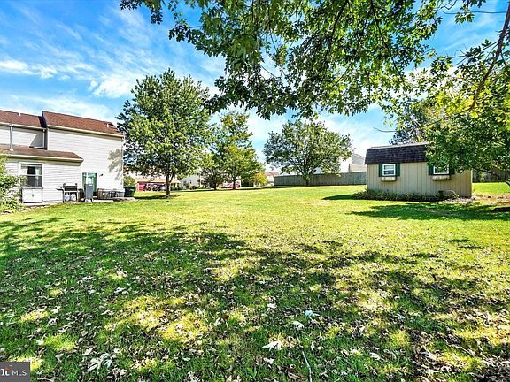 4th image of 3342 Glen Hollow Dr