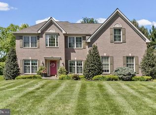 19 Bradley Dr, Wilmington, DE 19803