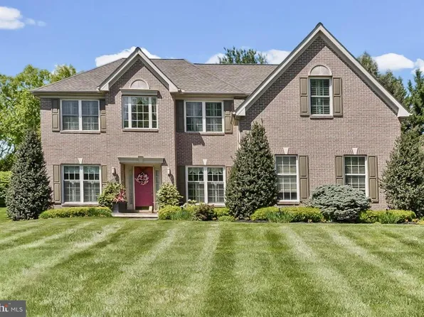 19 Bradley Dr, Wilmington, DE 19803