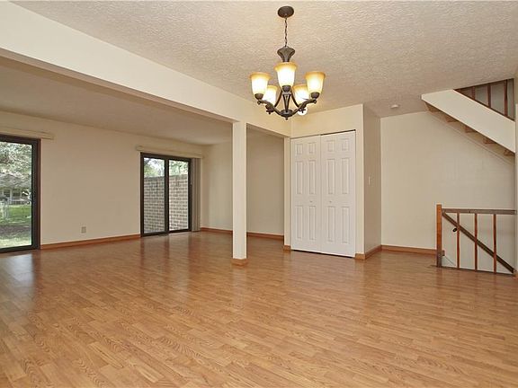 3rd image of 571 Bartow Ln #176
