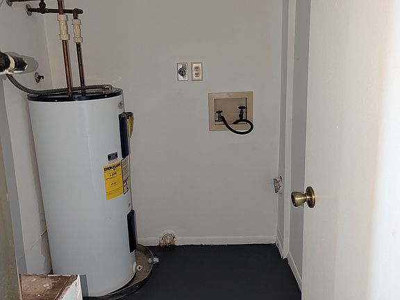 2nd image of 1165 W 16th St #A