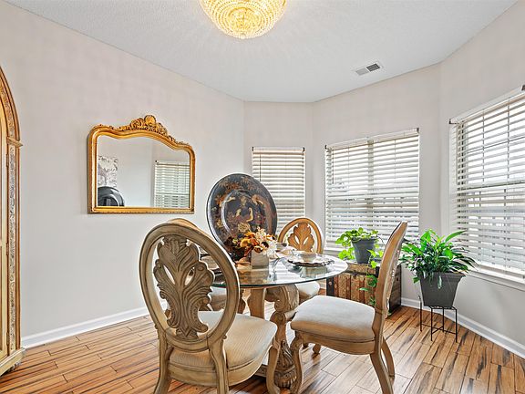 5th image of 5439 Millers Glen Ln