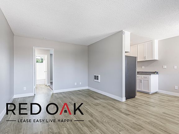 5th image of 13325 1/4 Heacock St #88