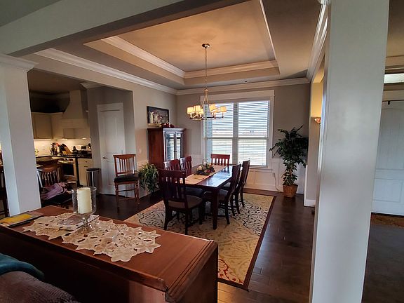 4th image of 18205 Astor Dr