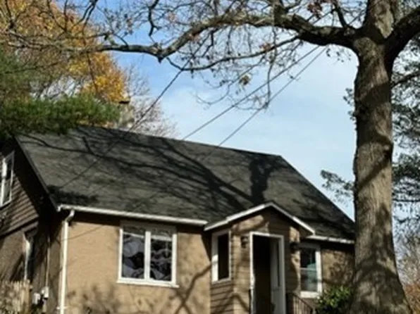 26 Western Ave, Saugus, MA 01906