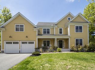 10 Parker Rd, Bedford, MA 01730