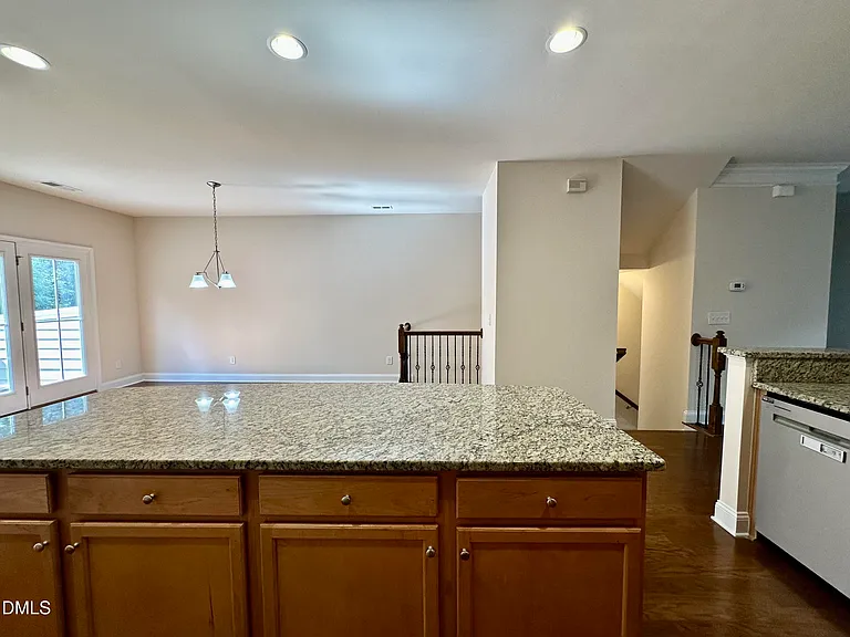1004 Waymaker Ct — Photo 8