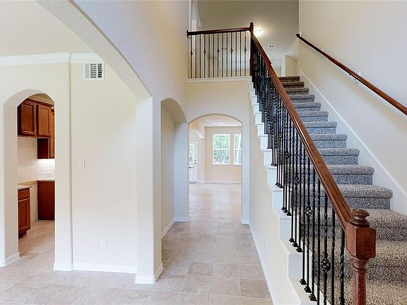 2nd image of 172 Royal Dr