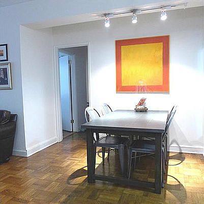 4th image of 40 Central Park S #9I
