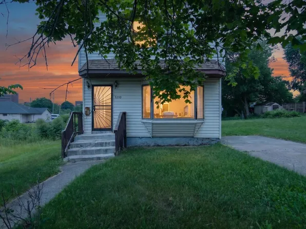 1210 Deyo St, Jackson, MI 49201