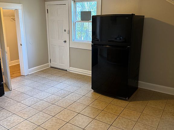 3rd image of 4430 Ogburn Ave #2