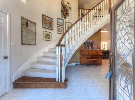 5th image of 9822 Crestwater Cir