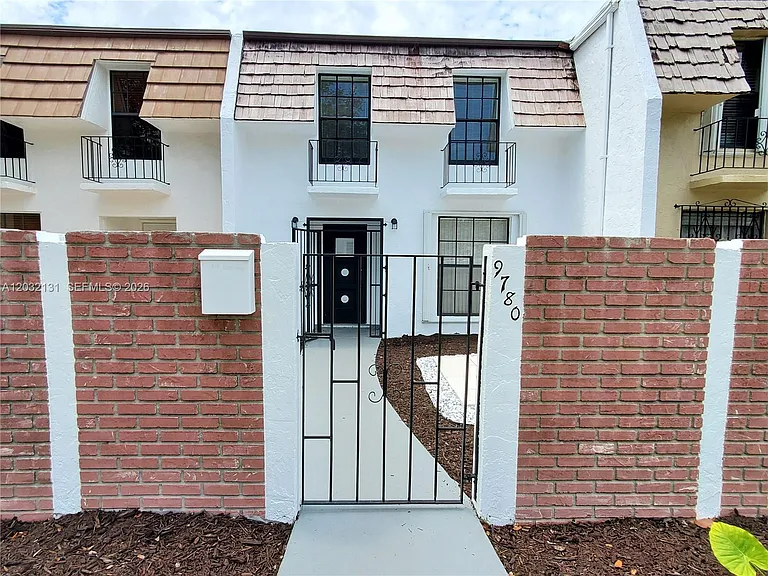 9780 SW 92nd Ter #0 — Photo 3