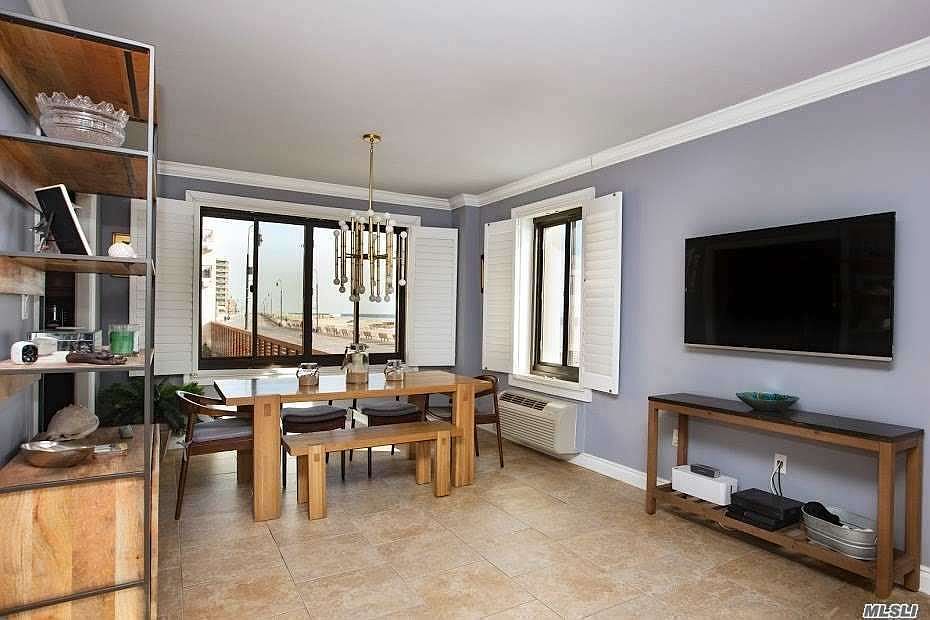 1st image of 100 W Broadway #100-2N