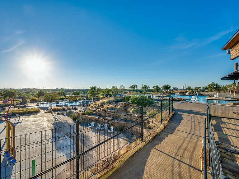 10125 Kayak St — Photo 24