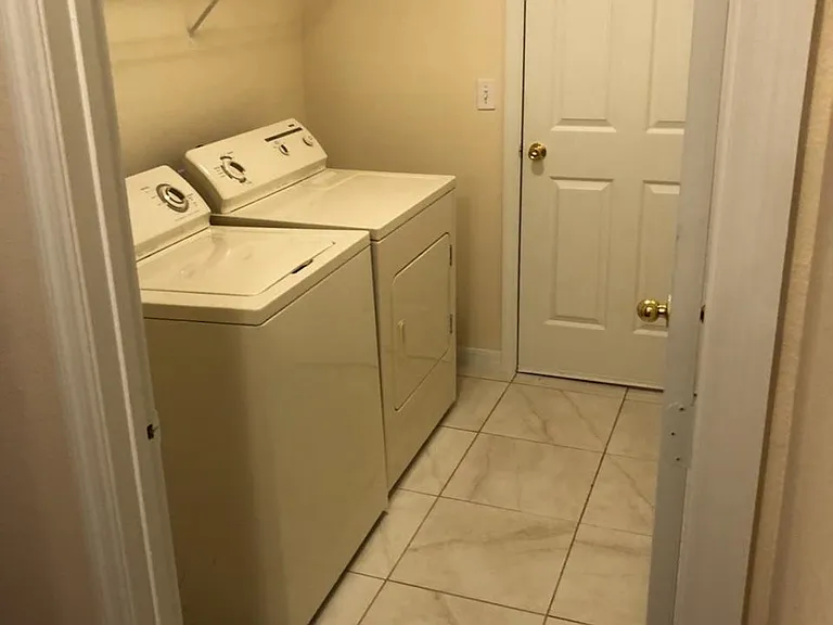 509 Albatross Dr — Photo 5
