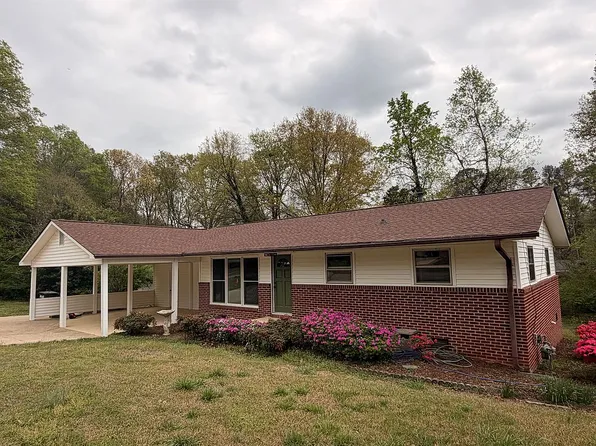 88 Kelsey Dr, Hartwell, GA 30643