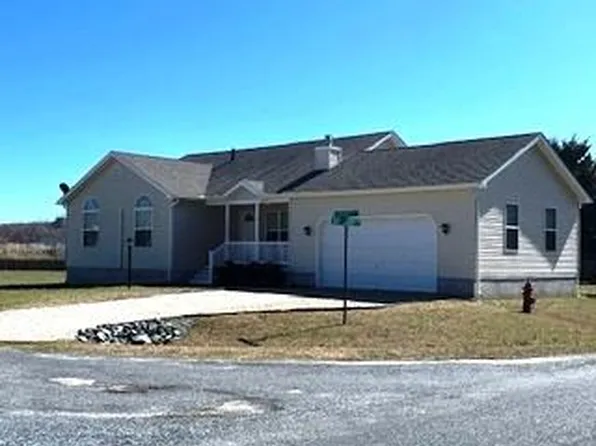 37250 Longboat Ct, Greenbackville, VA 23356