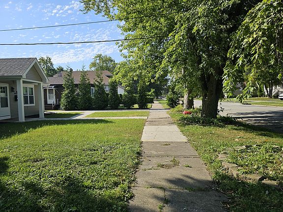 3rd image of 14919 Perry Ave