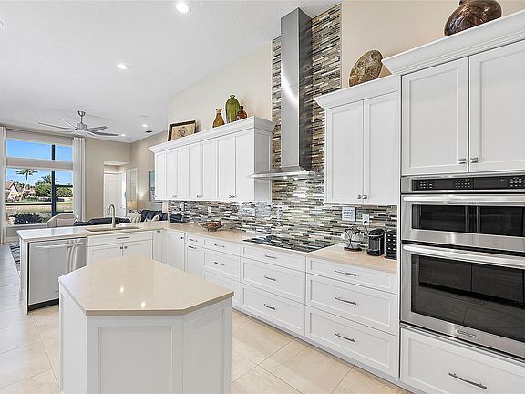 3rd image of 5121 Kensington Circle