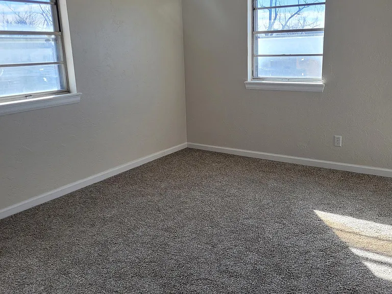 8204 S Country Club Dr — Photo 14