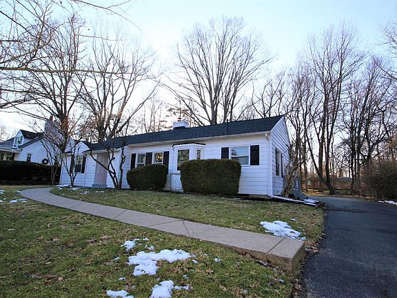 3rd image of 3927 Lenox Dr