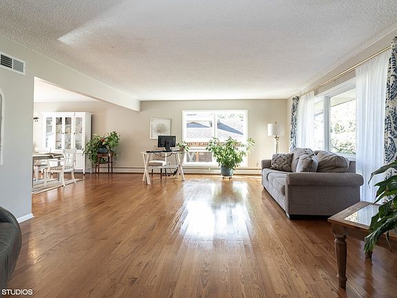 3rd image of 12941 S Oak Park Ave