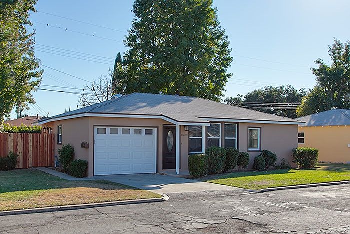 1st image of 10626 Lynrose St
