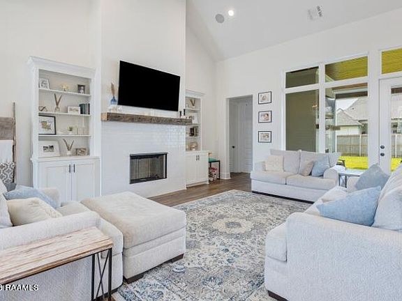 5th image of 101 Windmill Palm Ln