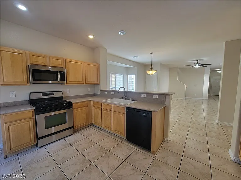 8458 Pico Rivera Ave — Photo 7