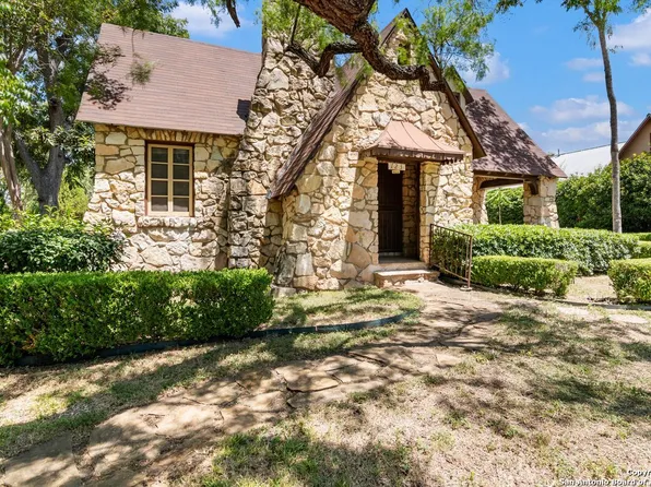 123 W LULLWOOD AVE, San Antonio, TX 78212