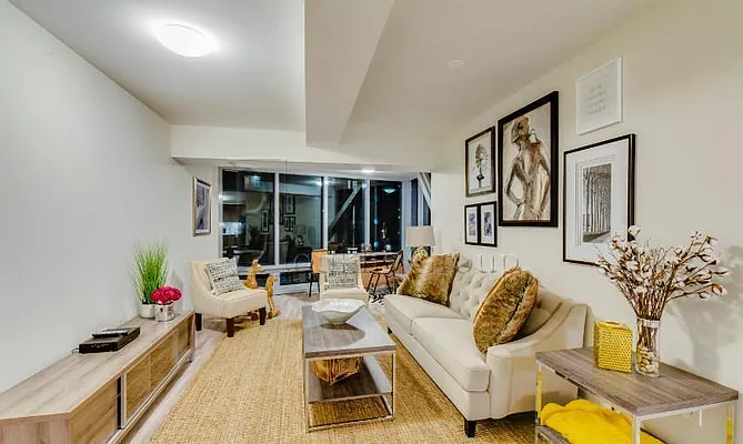 Rented by Bouklis Group | media 17