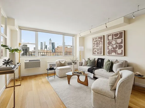 61 Jane St APT 19J, New York, NY 10014